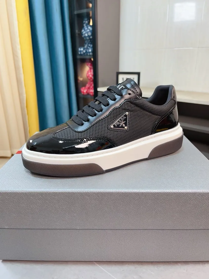 Men's shoes 💰600🌹🌹High-quality new Prada counters are launched simultaneously. The new men's shoes and 😘fabrics are selected from imported mesh and glue-spraying technology. Imported cowhide lining. 👍🏿High-end☄️Open-molded non-slip rubber outsole, exquisite lines, simple and elegant, comfortable and high-end for leisure travel. Code number: 38 to 44